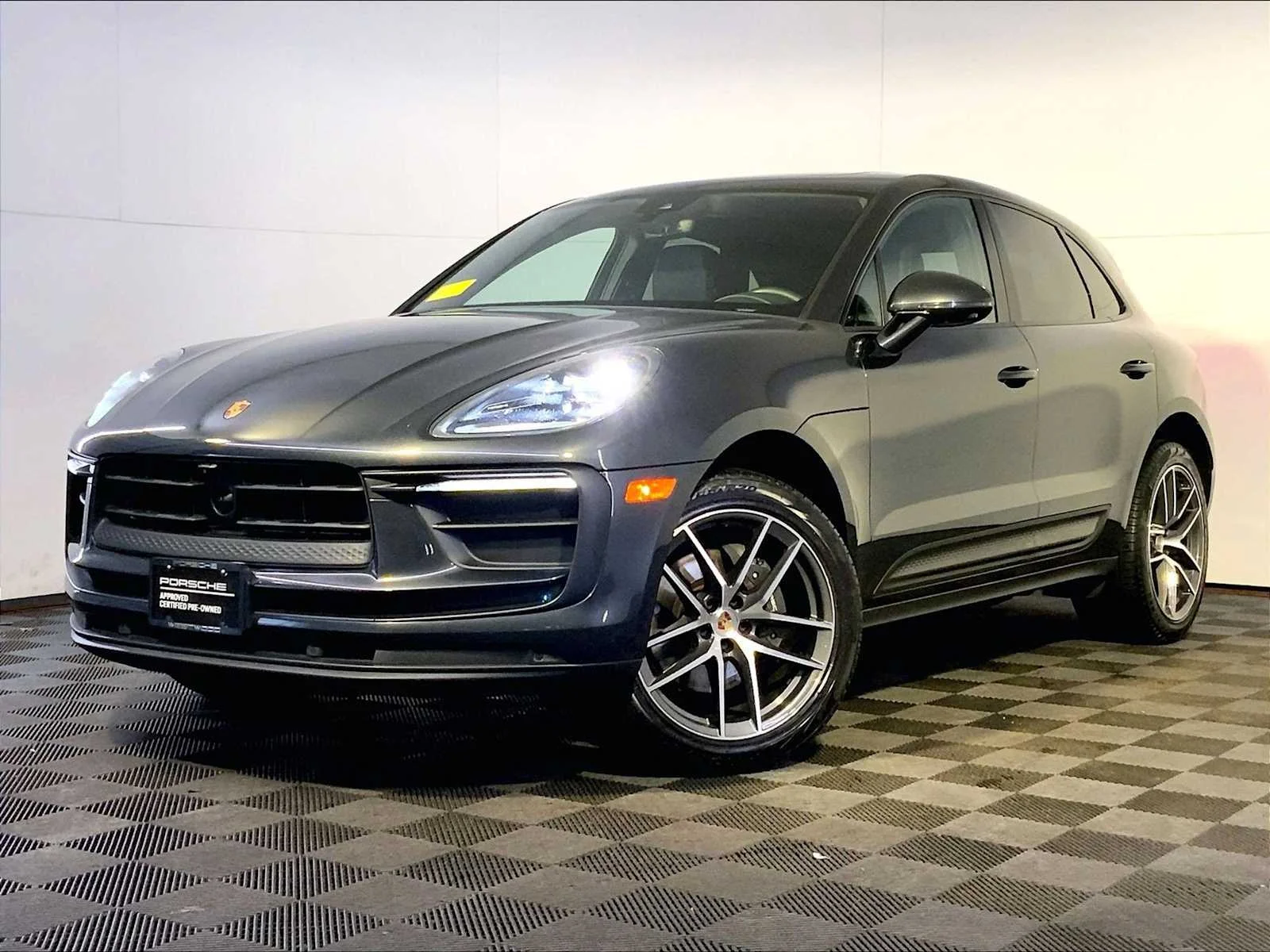 2024 Porsche Macan 