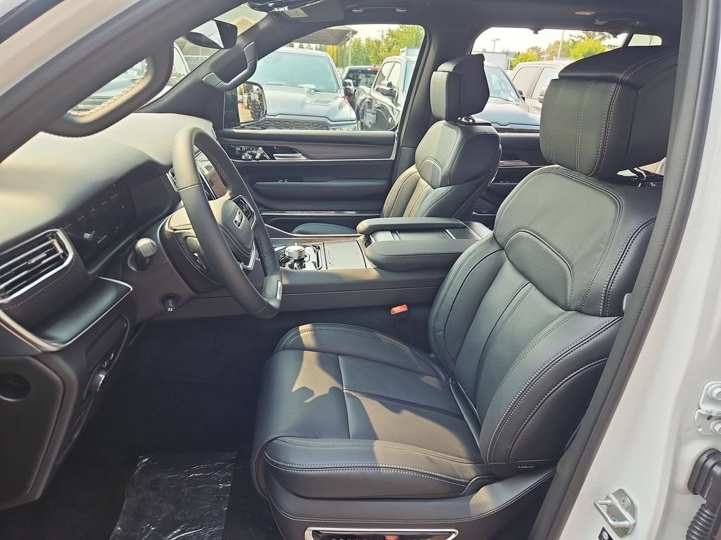 New 2026 Bright White Clearcoat Jeep Summit Obsidian image 12
