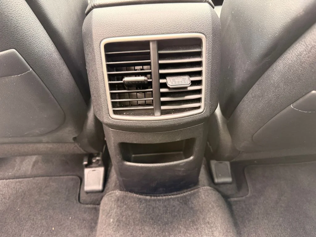 Used 2024 Glacial White Pearl Kia X-Line image 35