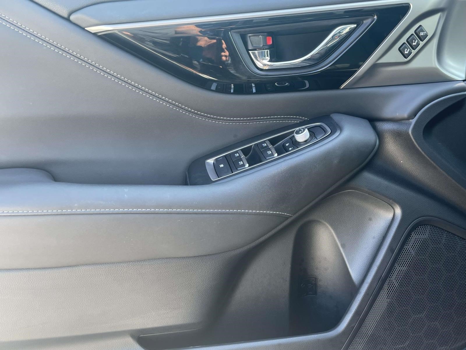 Used 2022 Magnetite Gray Metallic Subaru Limited image 18