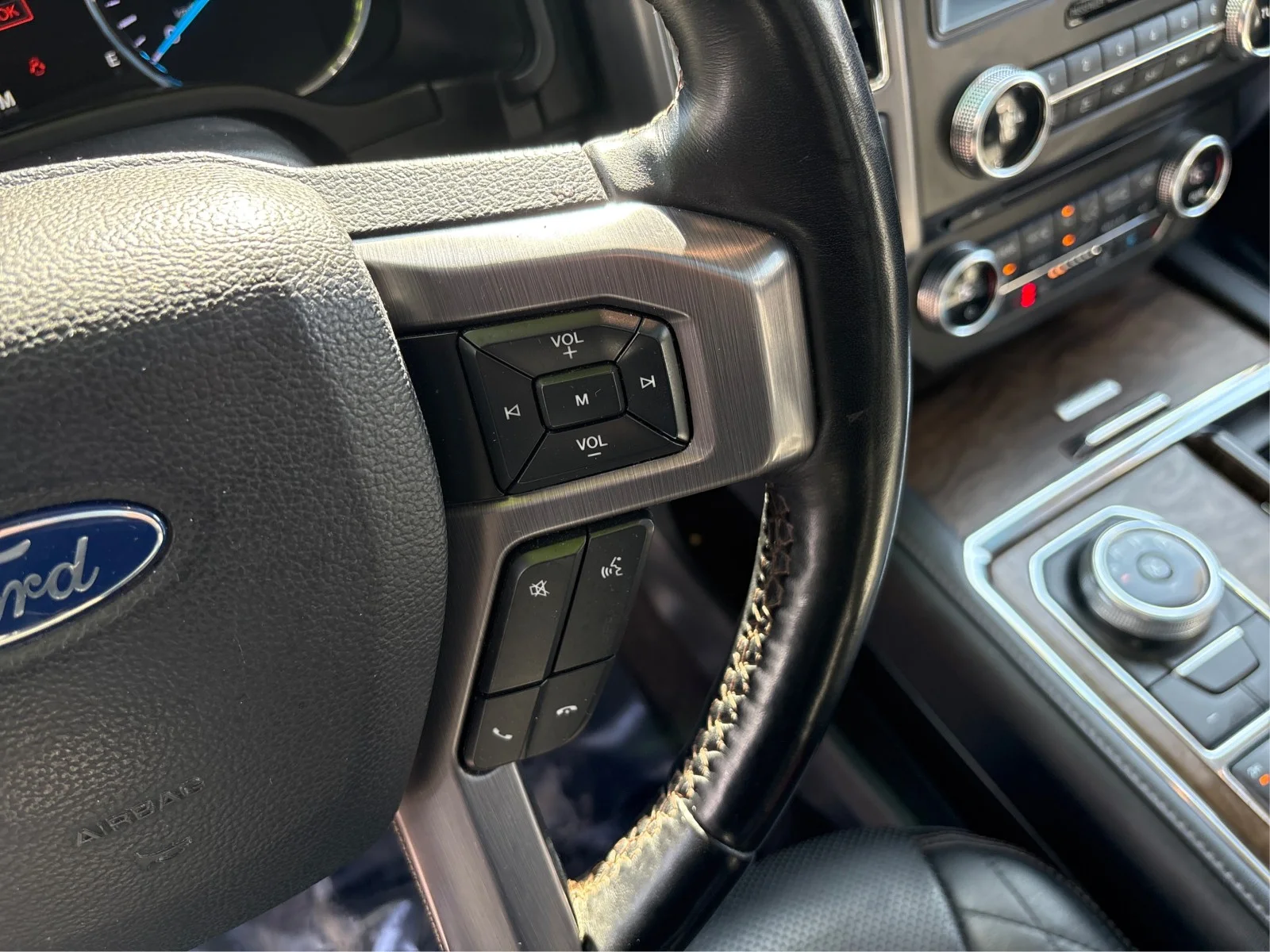 Used 2018 Black Ford Platinum image 24