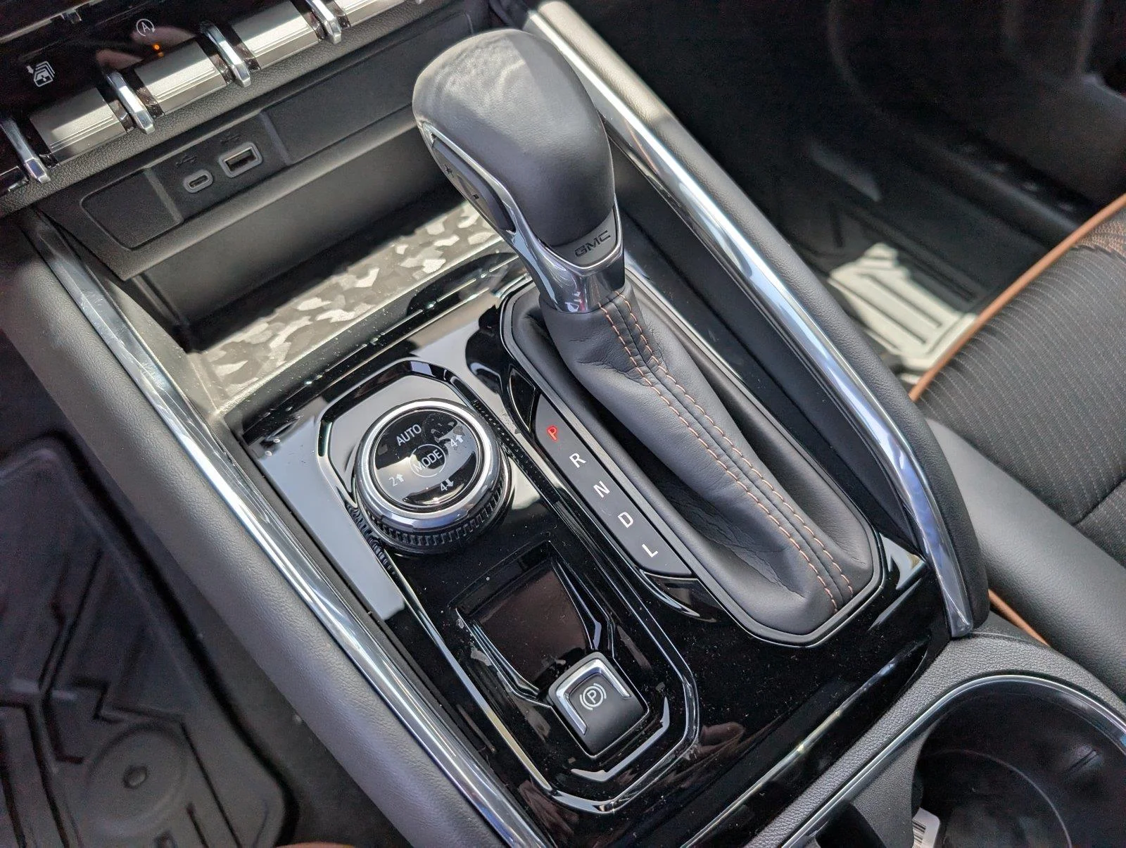 New 2026 Sterling Metallic GMC AT4 image 21