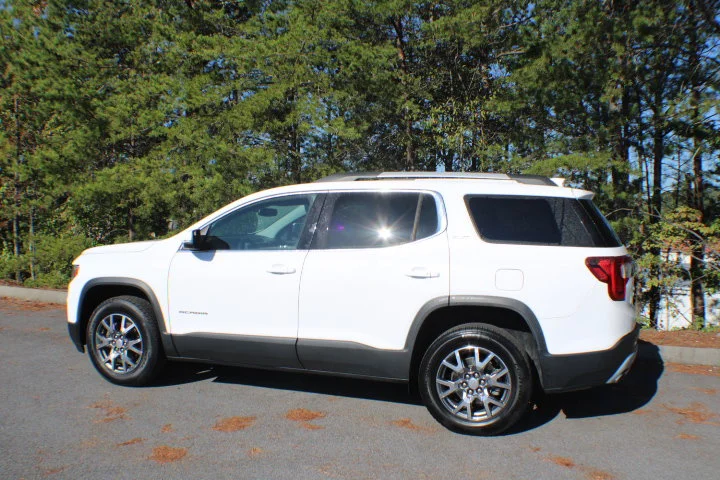 Certified Used 2023 SUMMIT WHITE GMC SLT image 3
