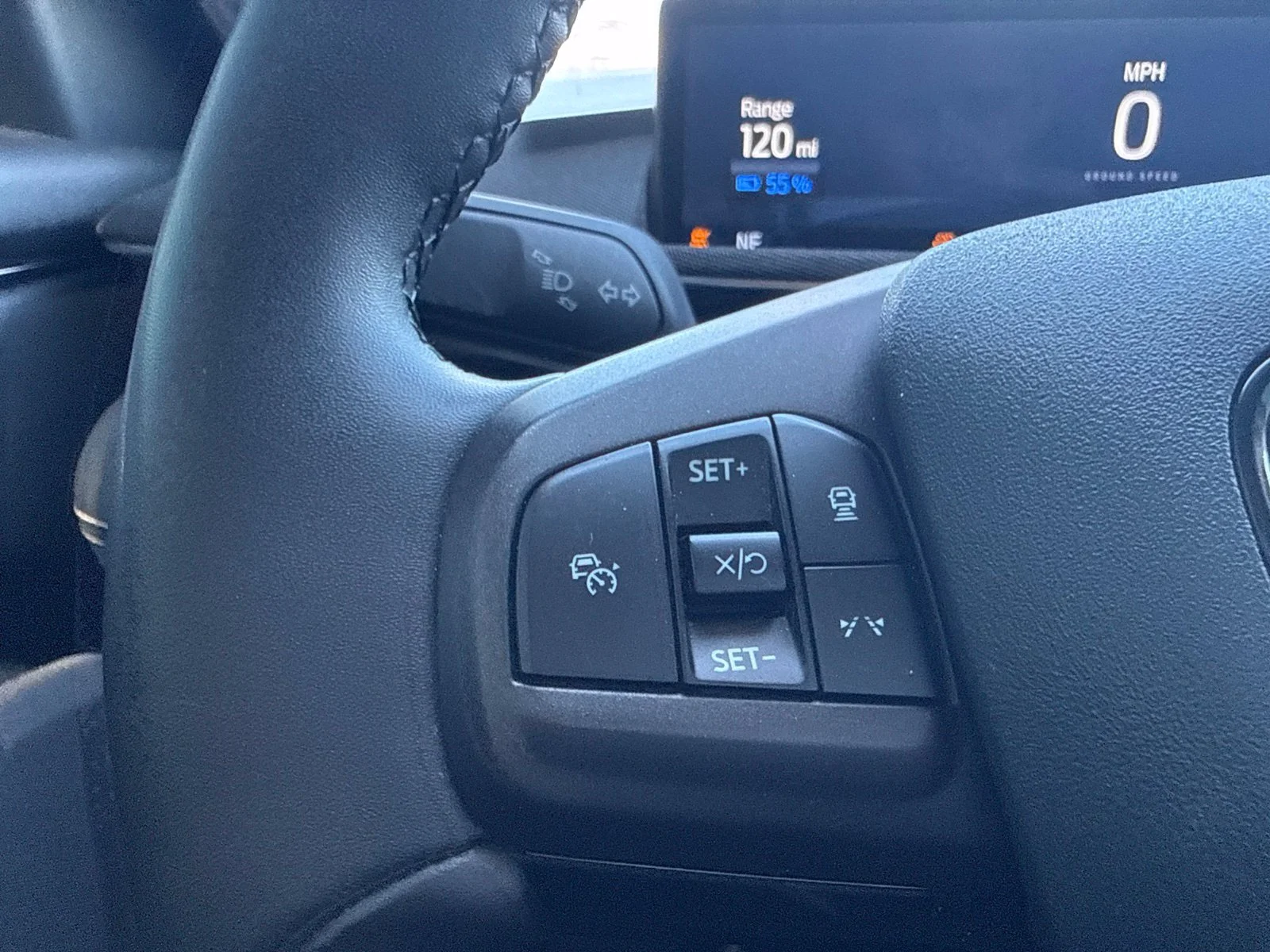 Used 2022 Gray Ford Select image 13