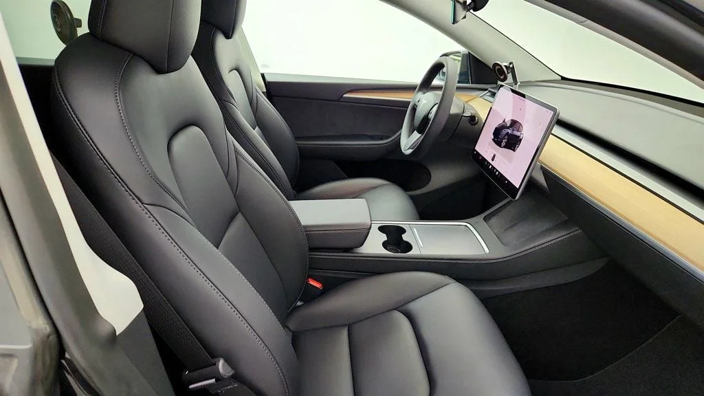 Used 2024 Stealth Grey Tesla RWD *Ltd Avail* image 29