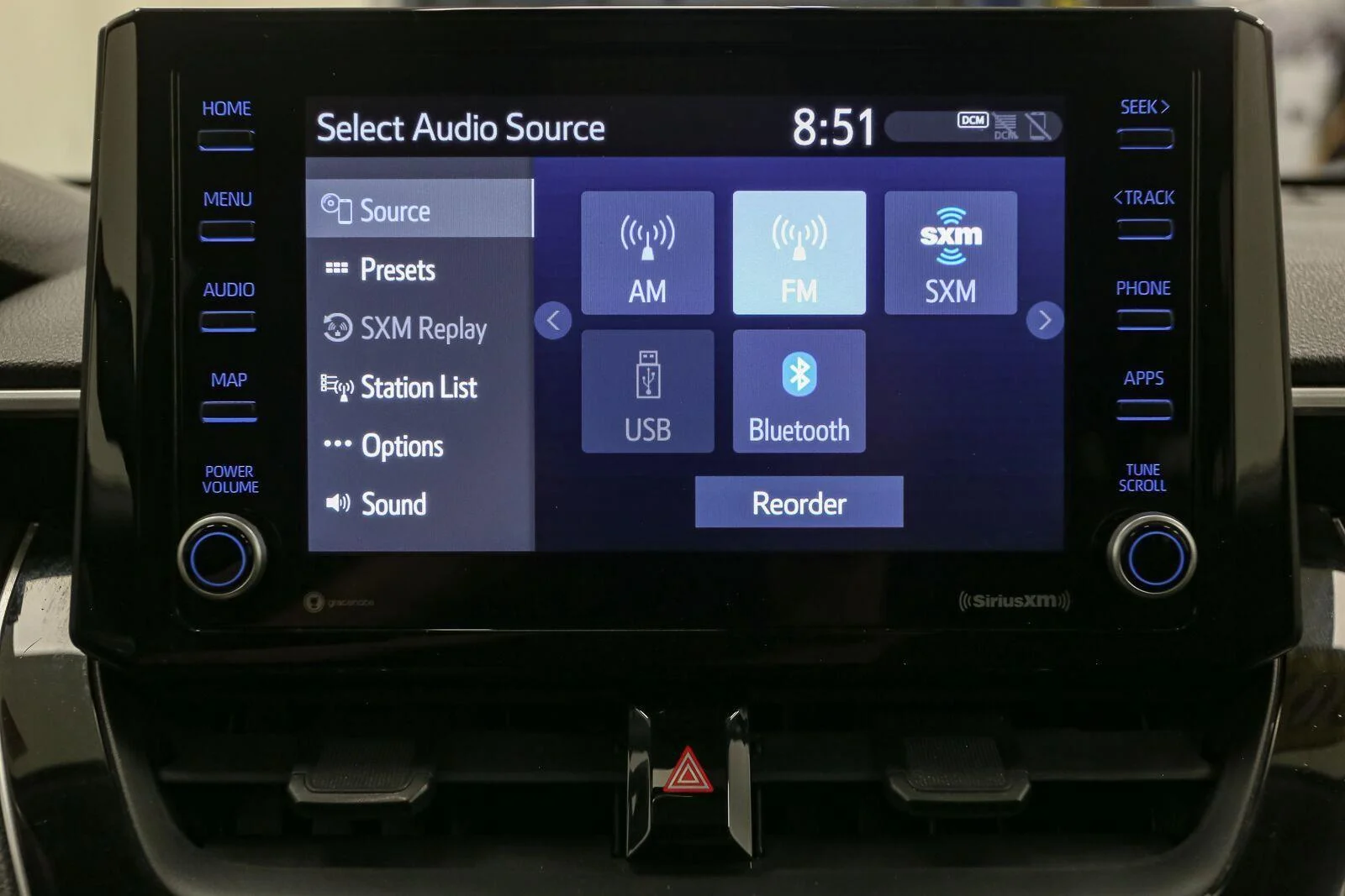 Used 2022 Wind Chill Pearl Toyota LE image 28