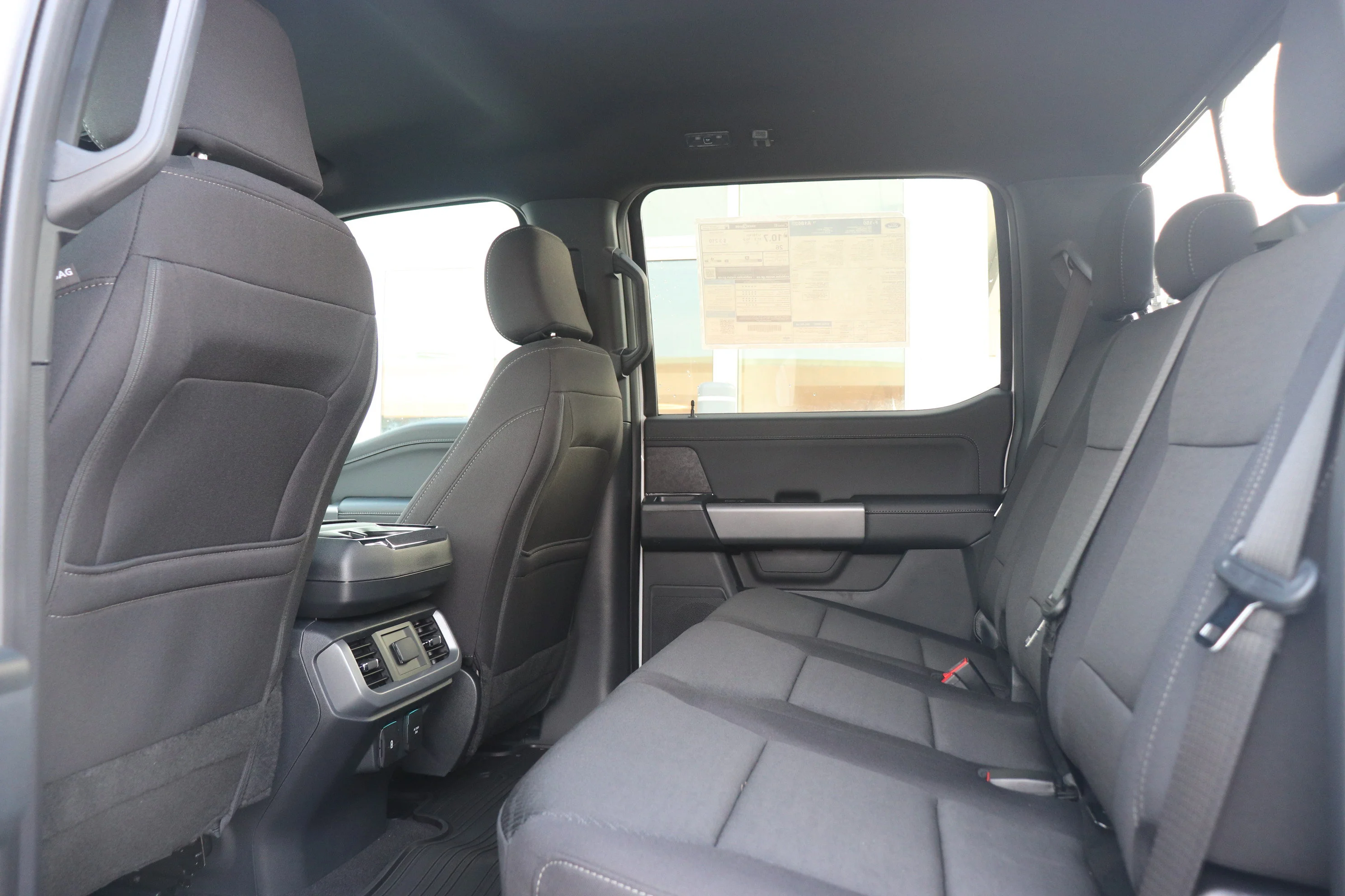 New 2026 OXFORD WHITE Ford XLT image 7