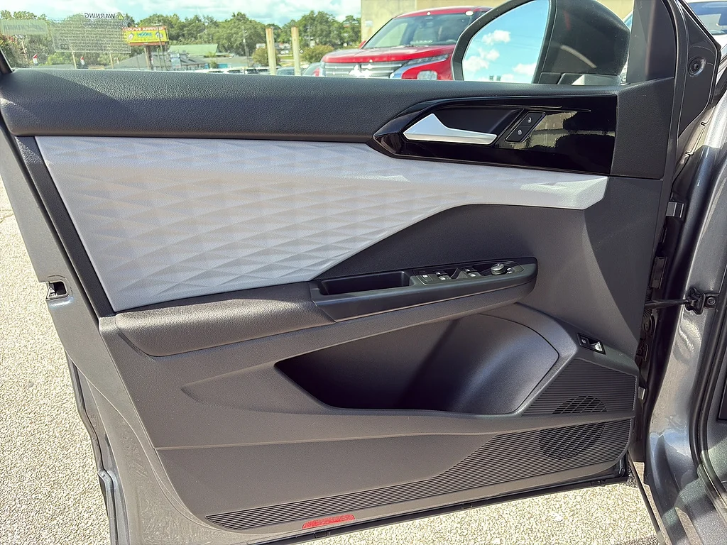 Used 2023 Platinum Gray Metallic Volkswagen S FWD image 27