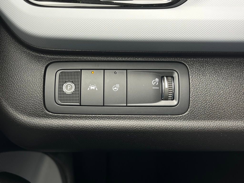 2027 Chevrolet Bolt LT - Photo 23