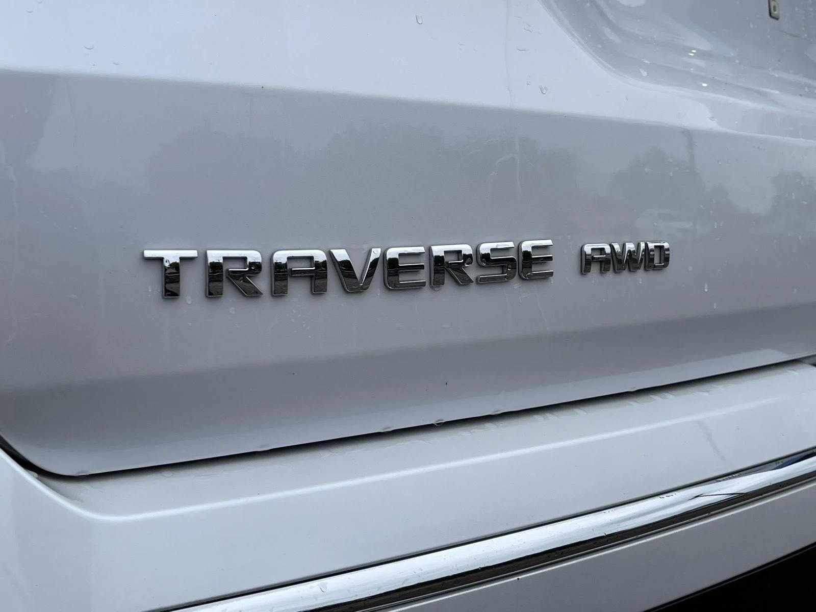 Used 2023 Iridescent Pearl Tricoat Chevrolet Premier image 11