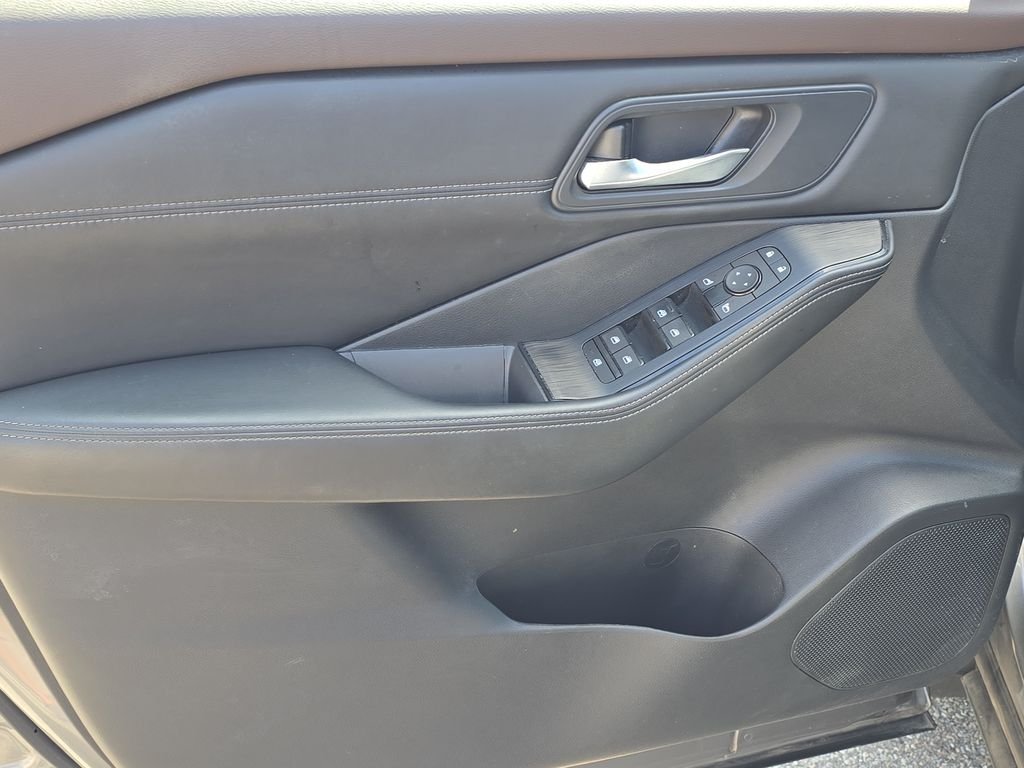 Used 2023 GRAY Nissan SV PREMIUM PKG image 8