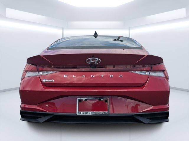Used 2022 Red Hyundai SEL image 4