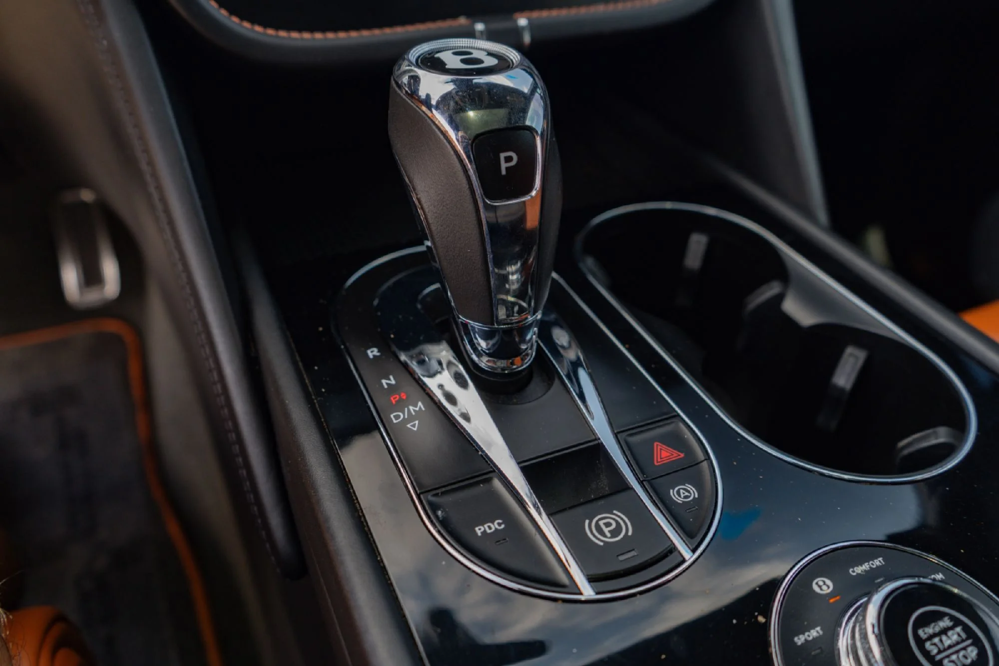 Used 2019 Black Bentley V8 image 18