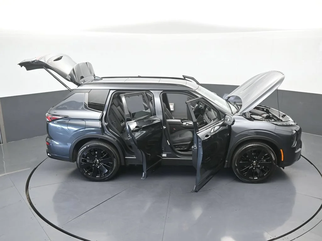 New 2026 Graphite Gray Mitsubishi BLACK EDITION S-AWC image 73