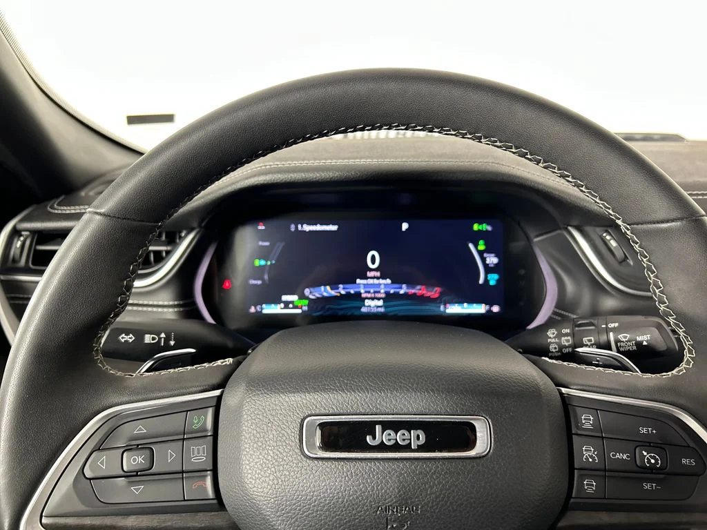 Used 2024 Silver Jeep 4xe image 13