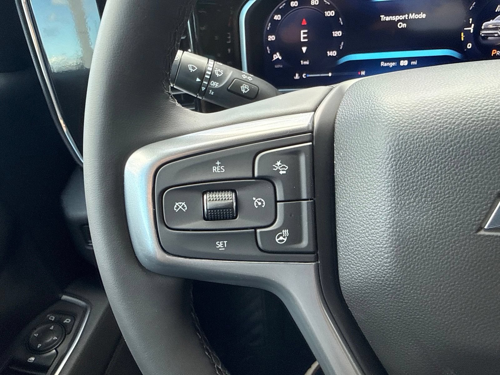 New 2026 Summit White Chevrolet LT (2FL) with Convenience Package - Trailering Package - 20in Grazen Wheels *In Stock* image 28
