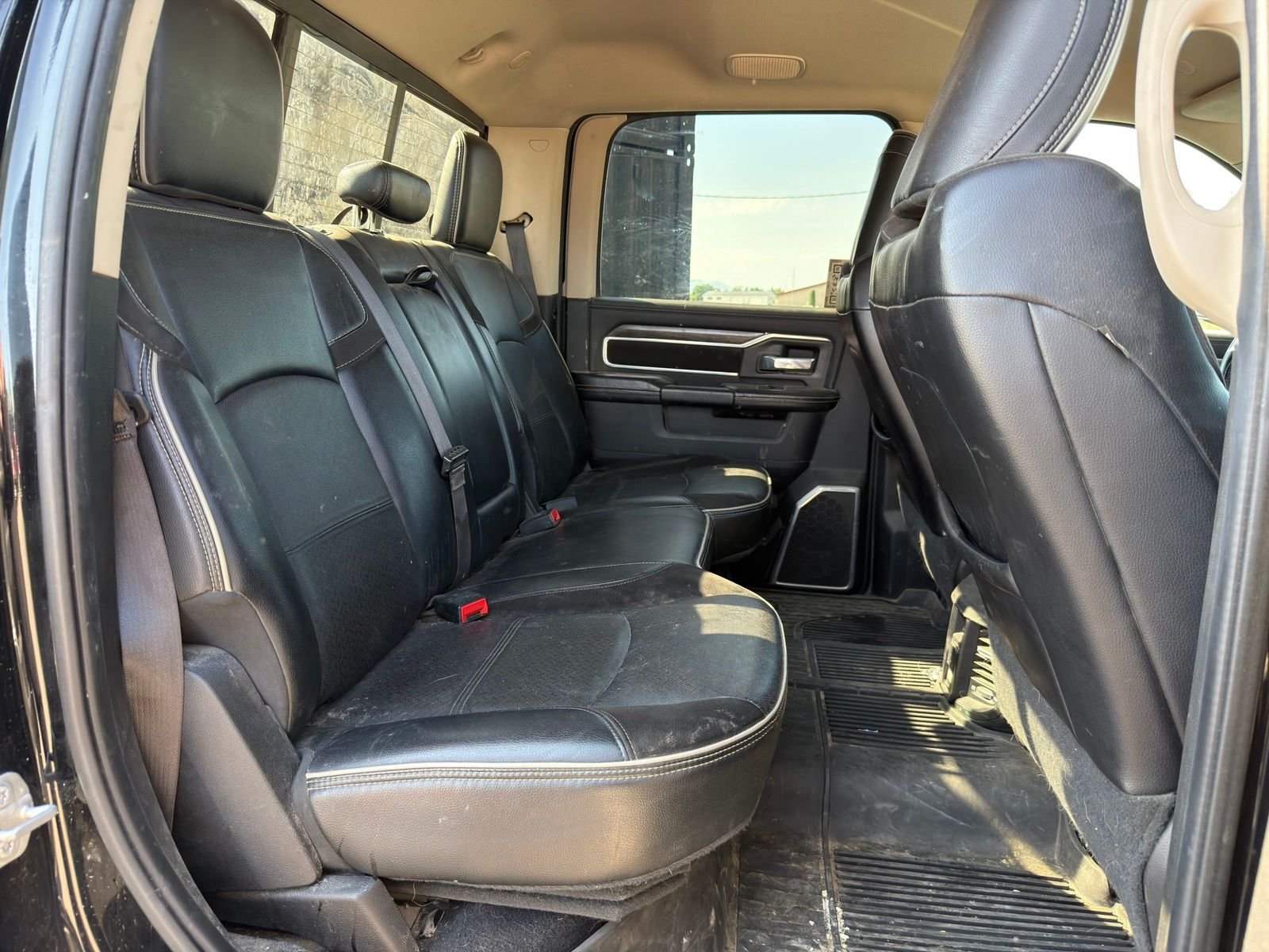 Used 2020 Diamond Black Ram Laramie image 14