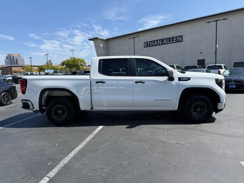 Used 2026 Summit White GMC Pro image 6