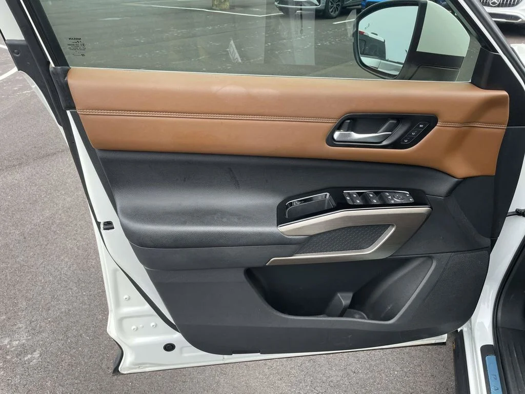 Certified Used 2023 White Nissan Platinum image 15