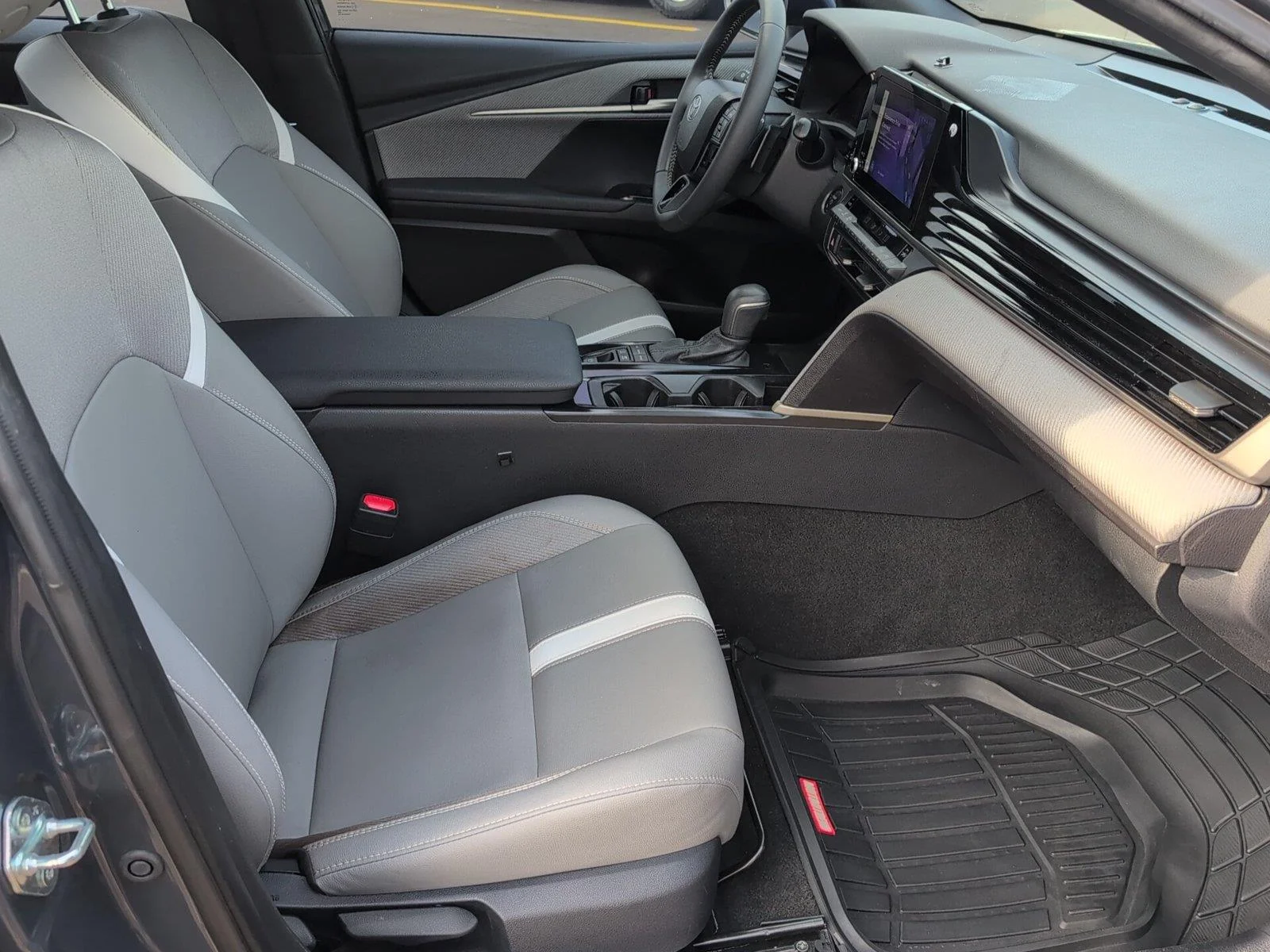 Used 2025 Underground Toyota SE image 38