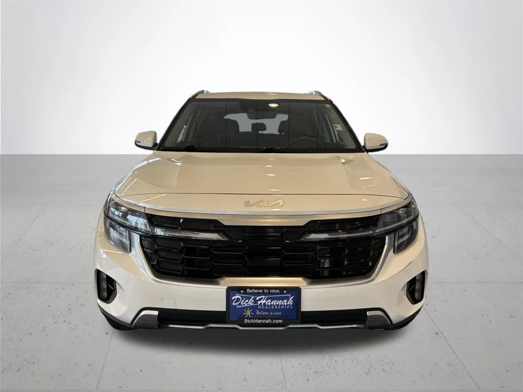 Used 2024 White Kia SX image 3