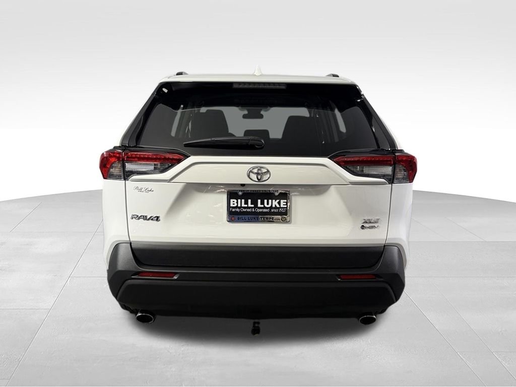 Used 2025 Ice Toyota XLE image 7