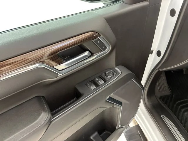Used 2024 White Chevrolet LT image 13
