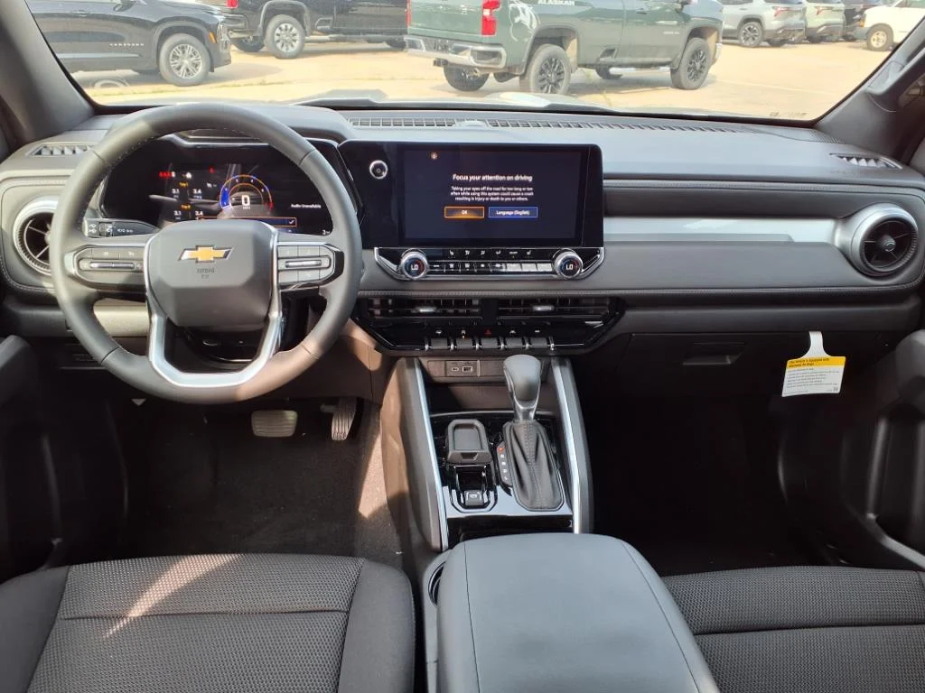 2025 Chevrolet Colorado LT - Photo 12