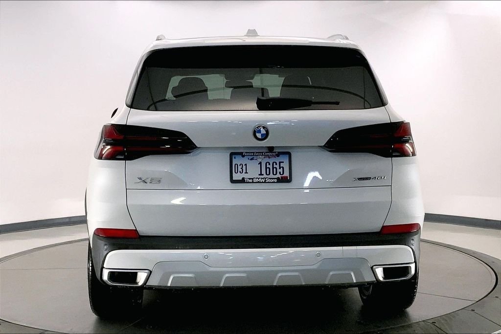 Used 2026 Mineral White Metallic BMW  image 3