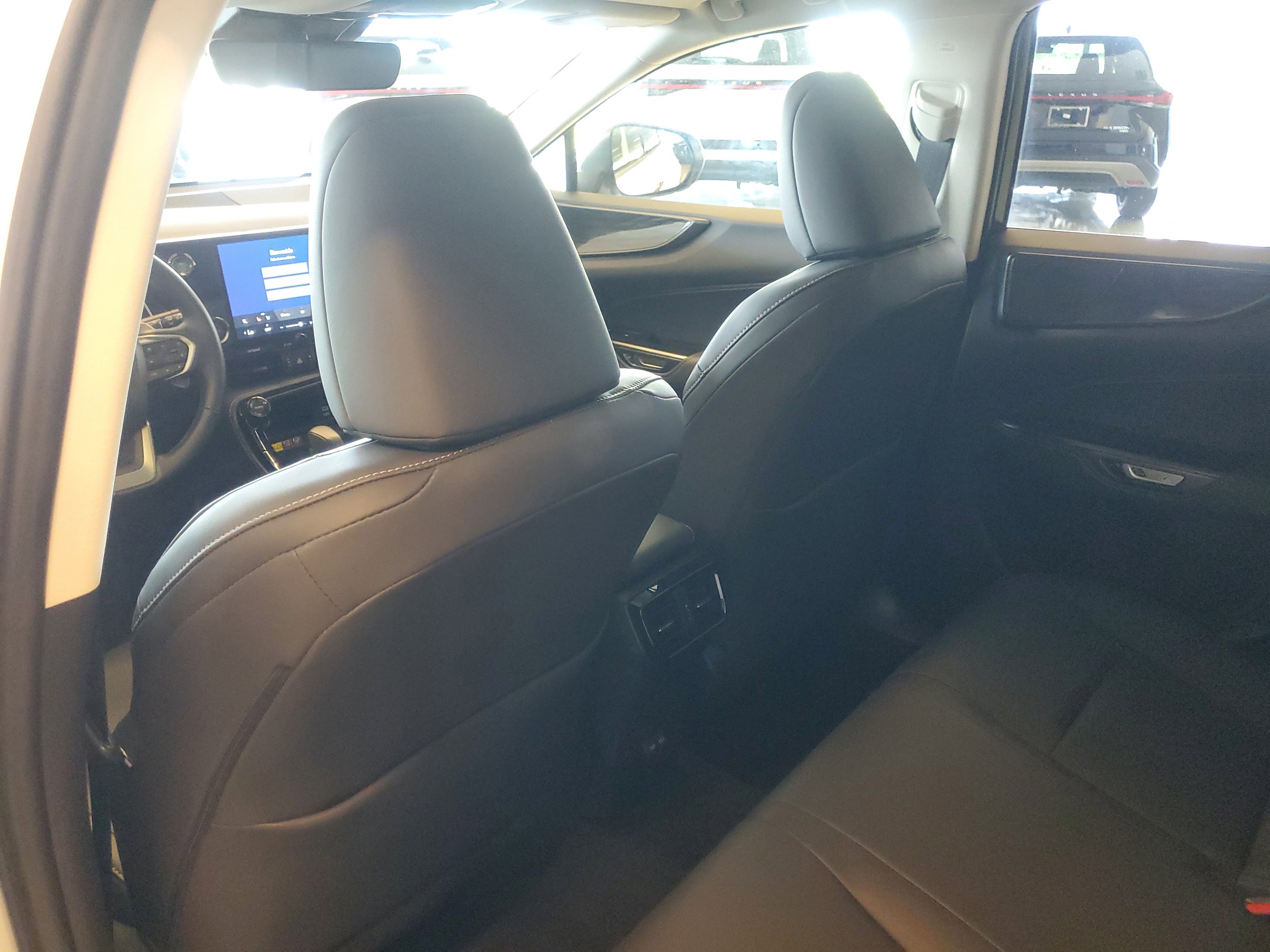 Used 2024 Eminent White Pearl Lexus NX 250 Premium image 17