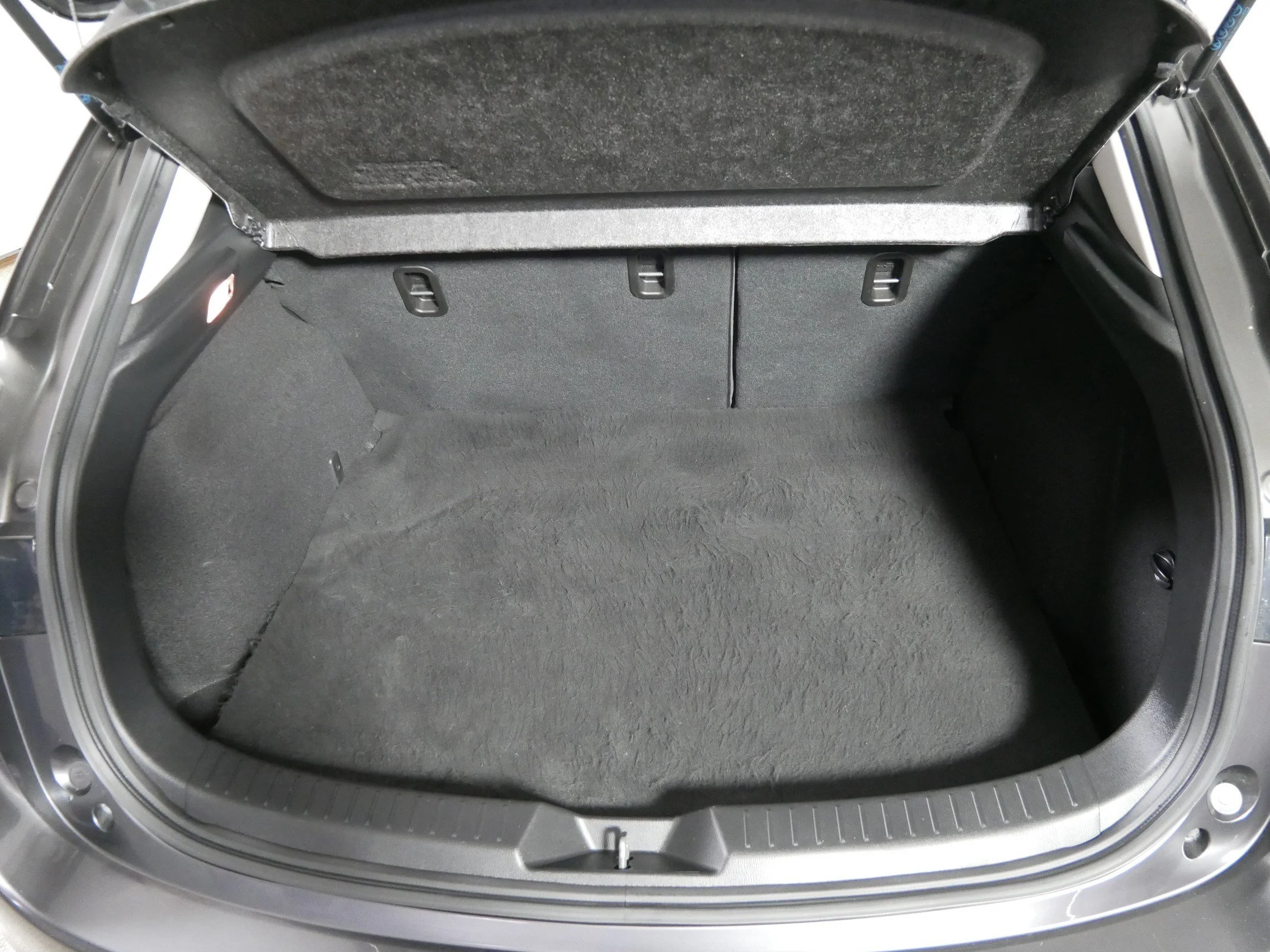 Used 2017 Machine Gray Metallic Mazda Grand Touring image 18