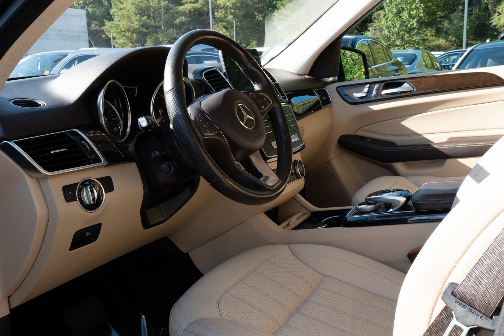 Used 2017 Black Mercedes-Benz GLE 350 image 9