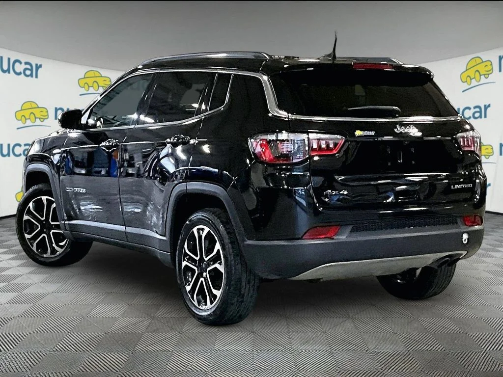 Used 2022 Black Jeep Limited image 4