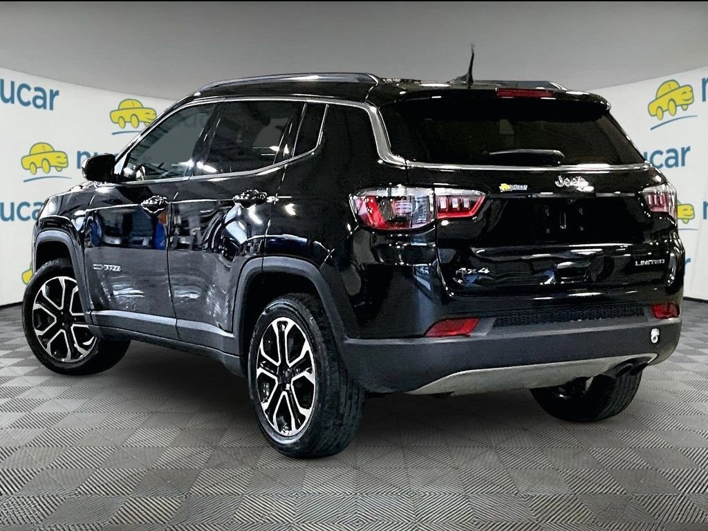 Used 2022 Black Jeep Limited image 4