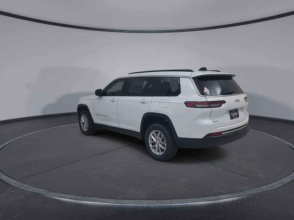 New 2026 Bright White Clear-Coat Exterior Paint Jeep Laredo image 11