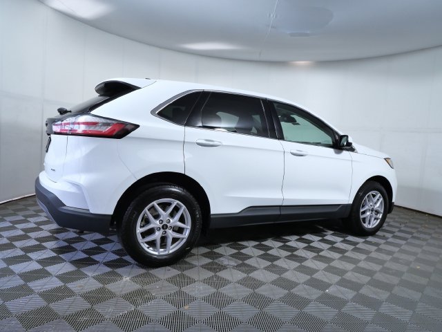 Used 2024 White Ford SEL image 6
