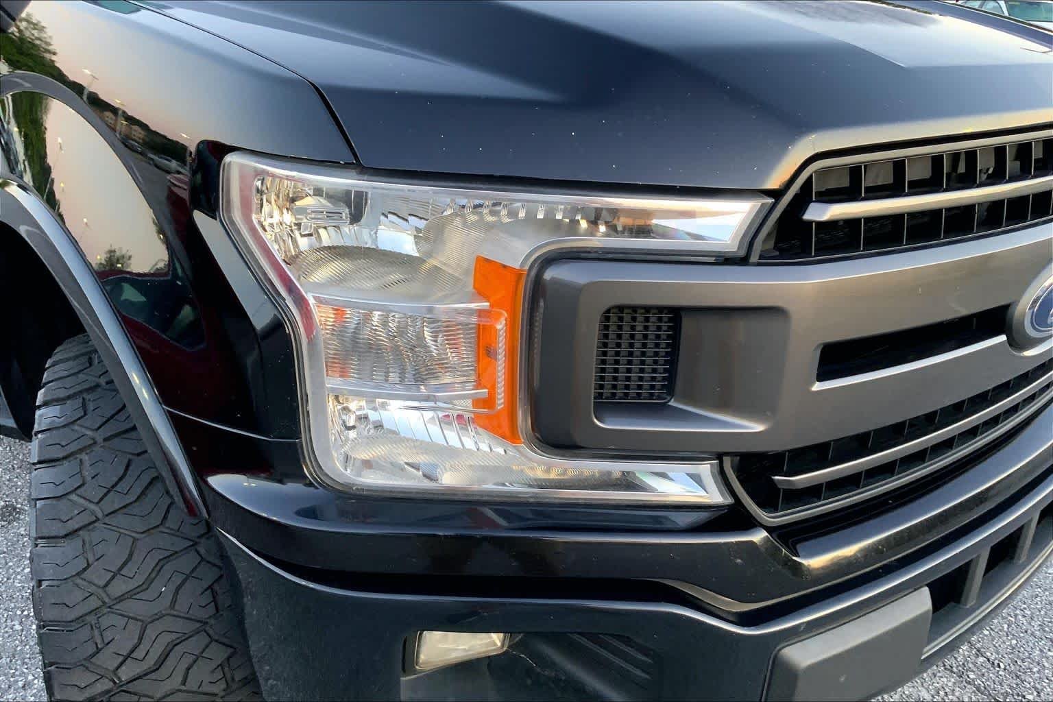 Used 2018 Shadow Black Ford XLT image 25