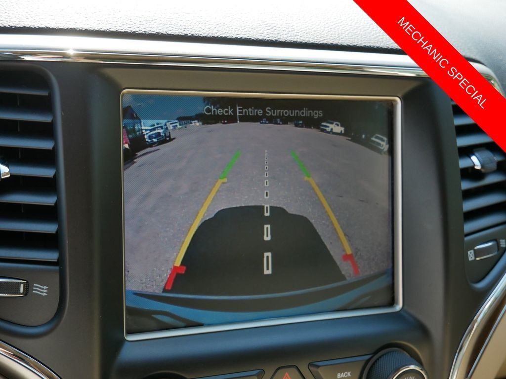 Used 2015 White Jeep Limited image 27