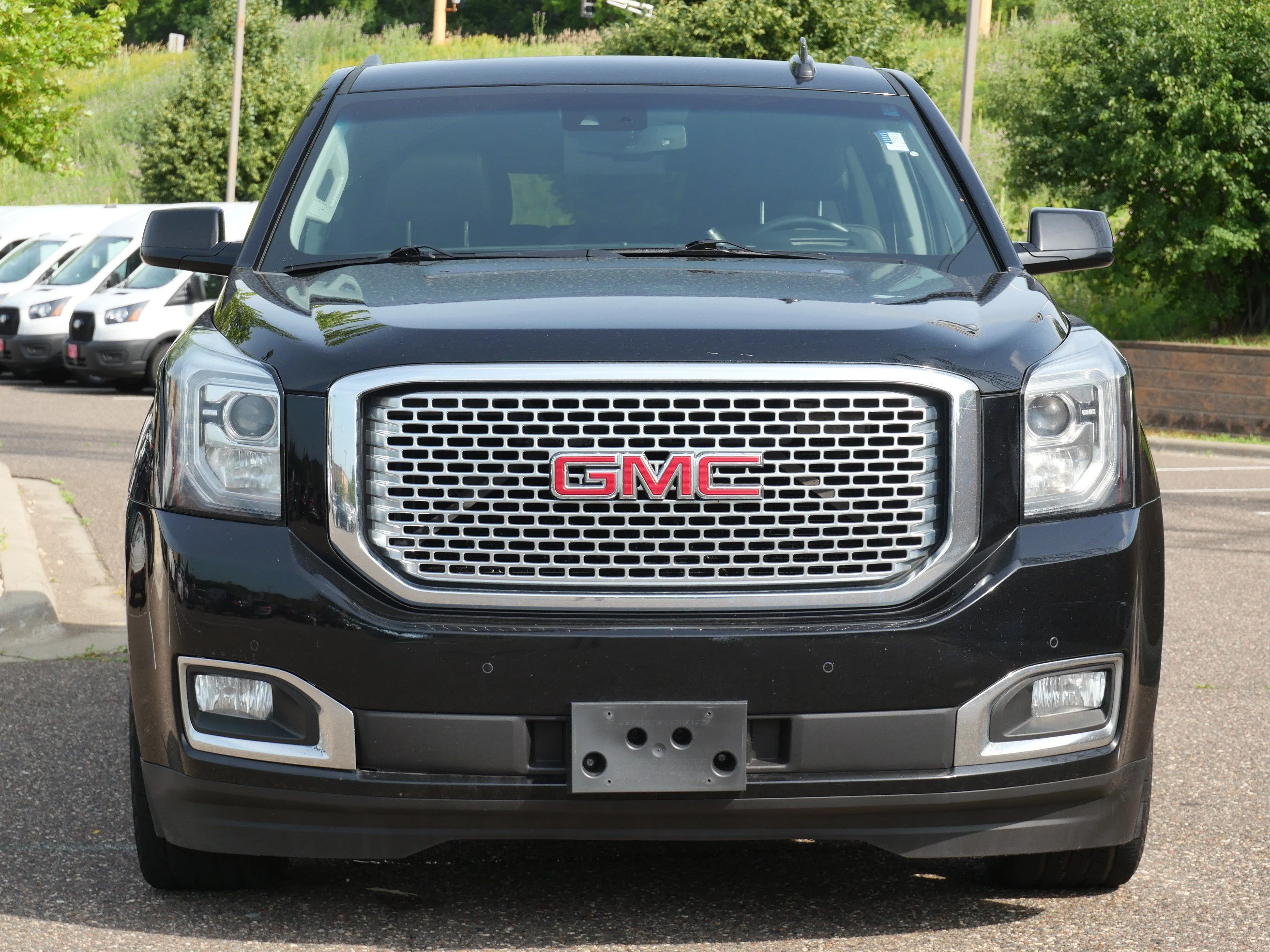 Used 2015 GMC Yukon XL Denali with VIN 1GKS2JKJ6FR662401 for sale in Eden Prairie, Minnesota