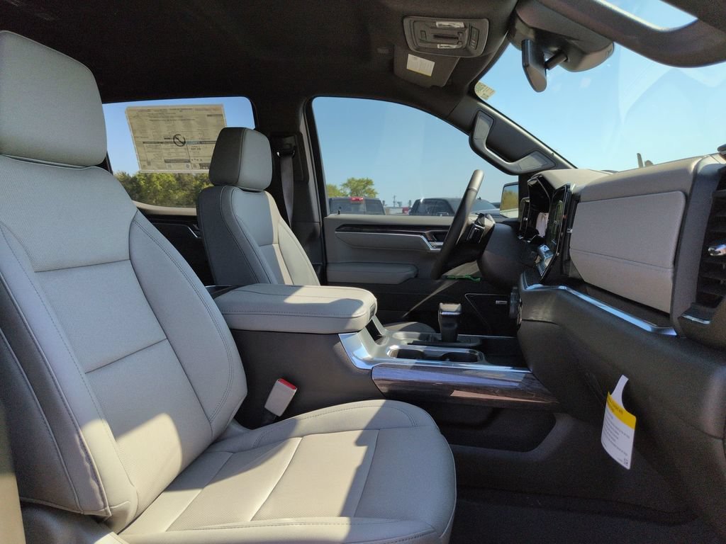 2026 Chevrolet Silverado 1500 LTZ - Photo 30