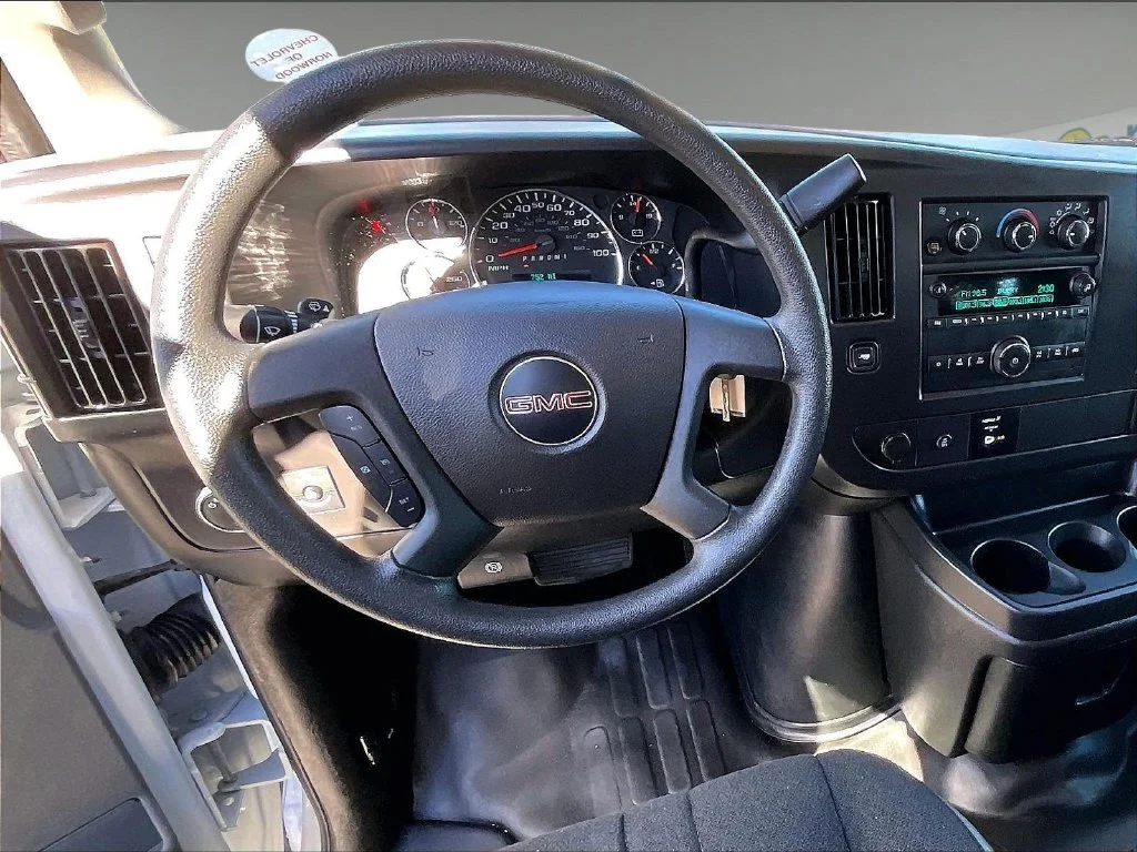 Used 2025 White GMC Work Van image 17
