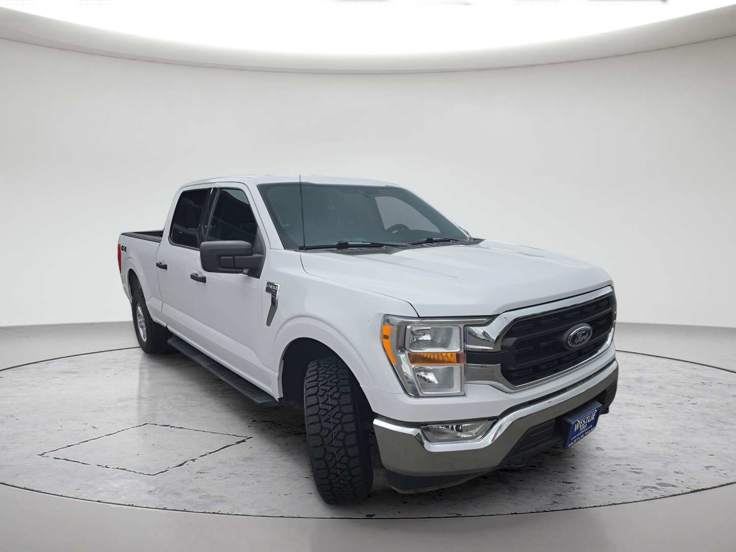 Used 2021 White Ford XLT image 8