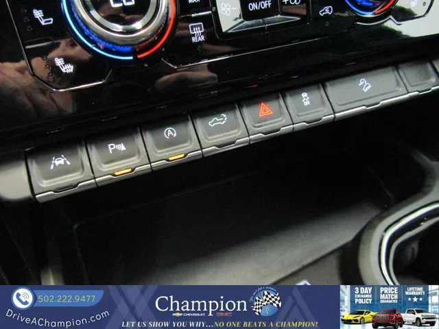 Used 2025 Summit White GMC AT4 image 45