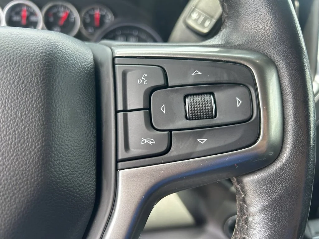 Used 2021 SATIN STEEL METALLIC Chevrolet RST image 29