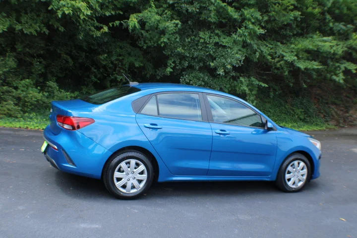 Used 2022 Sporty Blue Kia S image 2