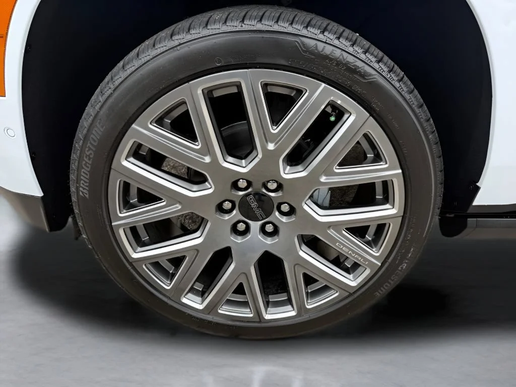New 2026 Glacier White Tricoat GMC Denali Ultimate image 43