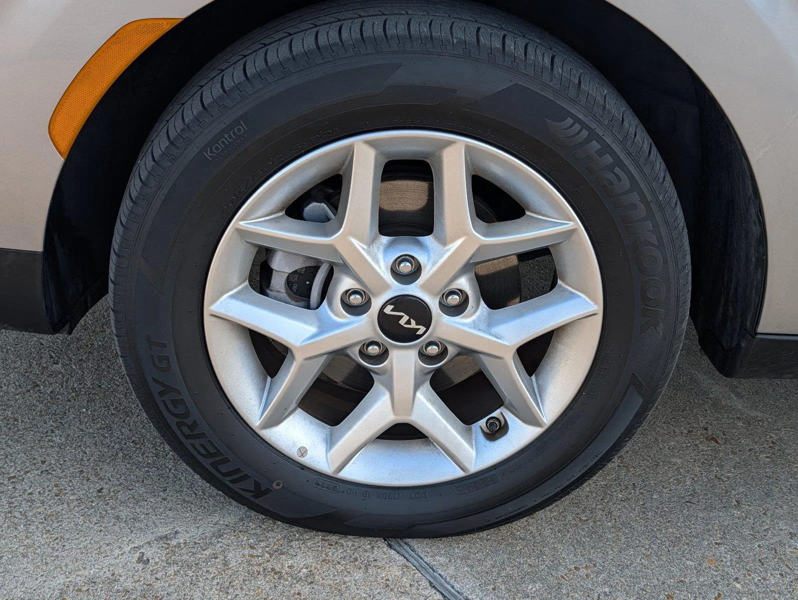 Used 2025 Steel Gray KIA LX FWD image 9