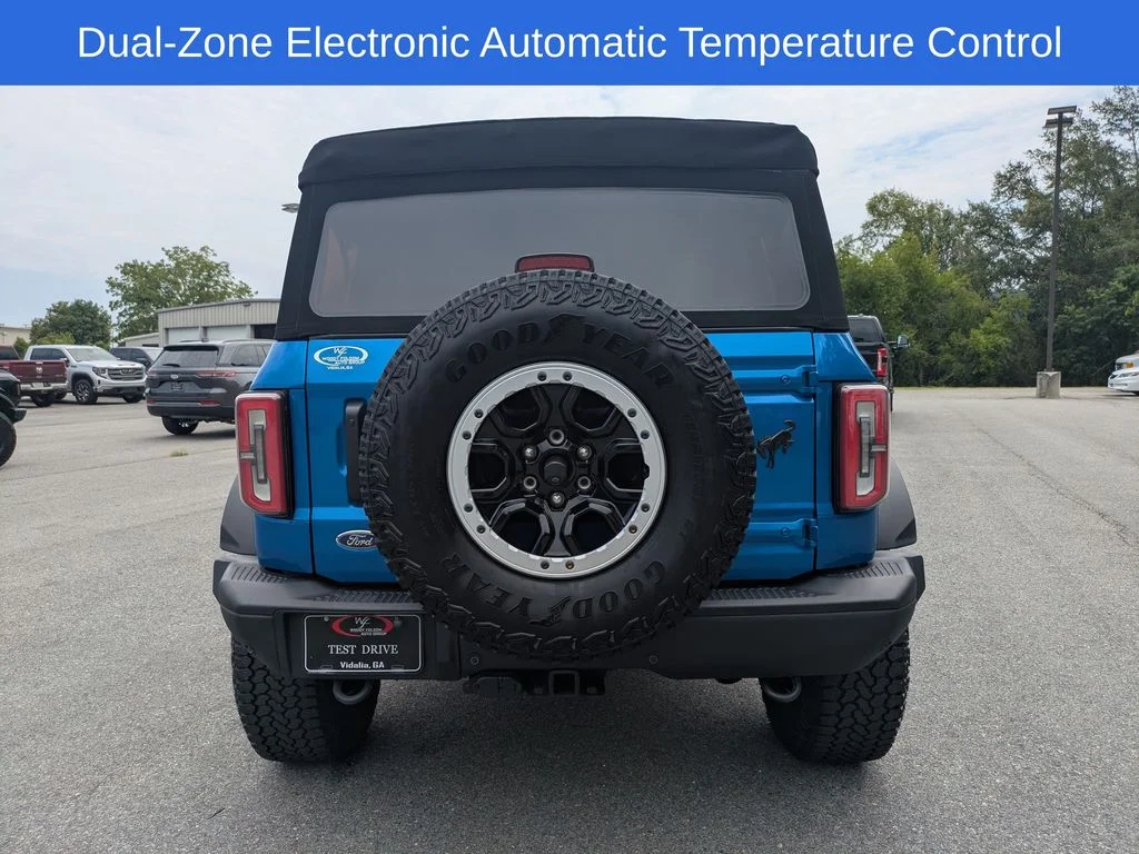 Used 2022 Blue Ford Badlands image 5