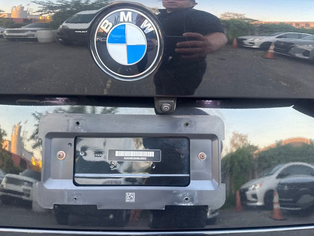 Used 2022 Black BMW xDrive40i image 26