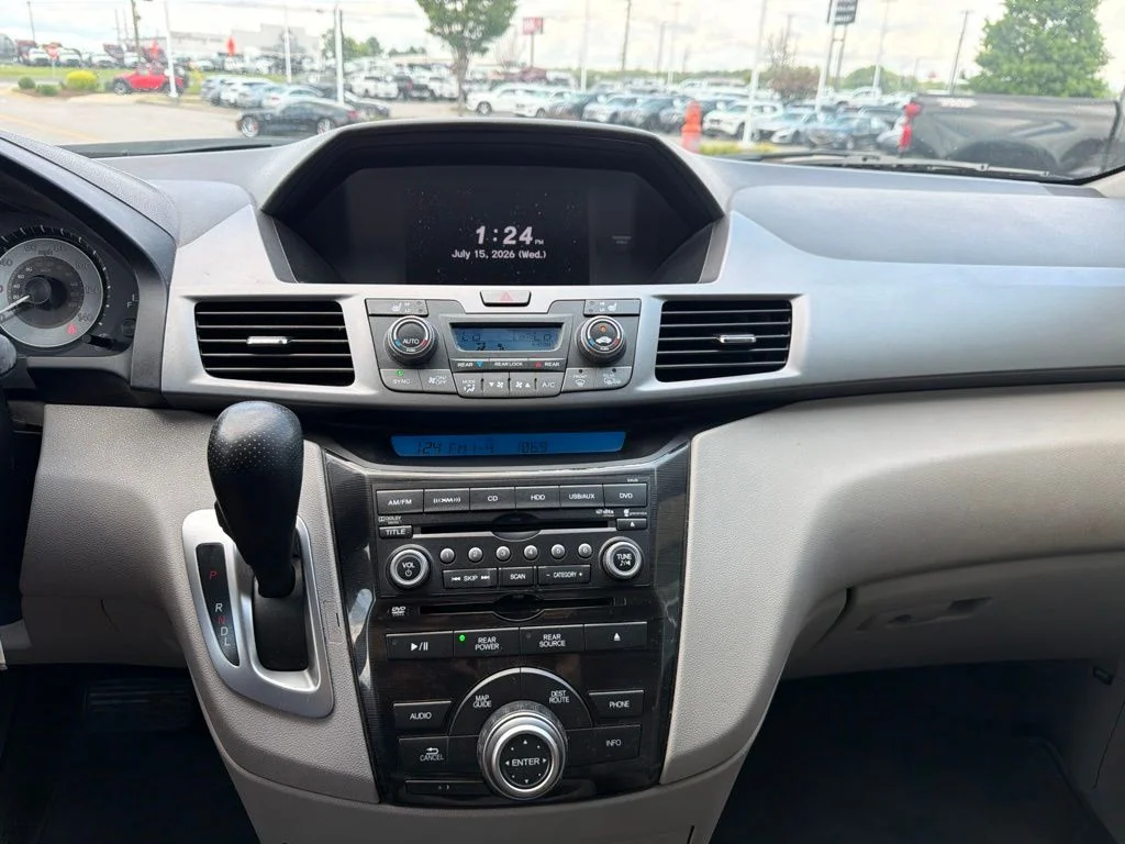 Used 2013 Silver Honda Touring image 21